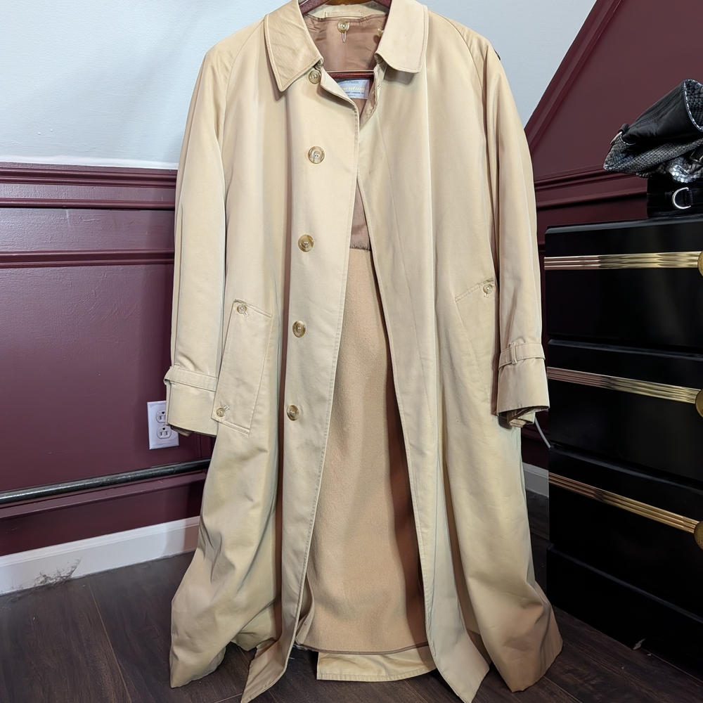 Aquascutum For Barney's Beige Wool Lined Leather Buckle Trench Coat Made In Engl